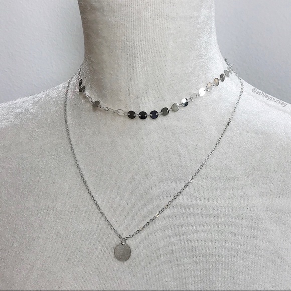 🌸4 for $10🌸 layered coin choker necklace - Picture 3 of 3